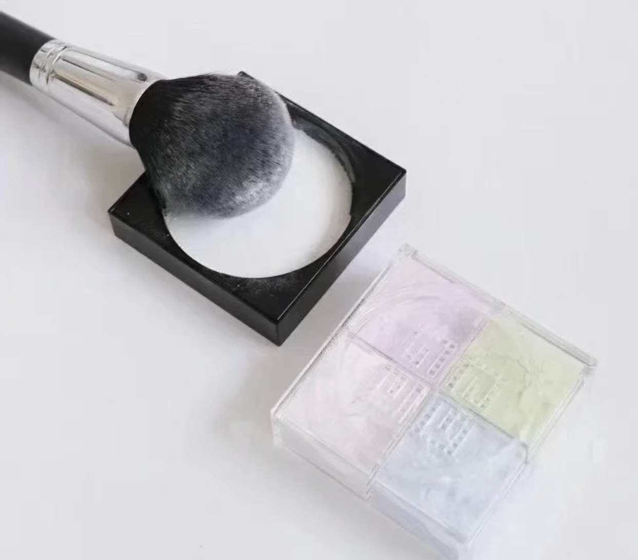 黛珂散粉的哪款更适合干皮,黛珂散粉怎么选色号干皮