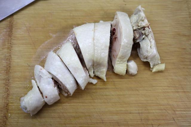 名震塞外三千里味压江南十二楼,名驰巴蜀三千里