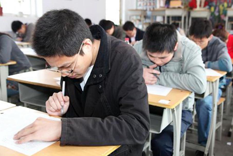 大学里的“私下交易”，看似方便了生活，实际可能耽误自己的未来