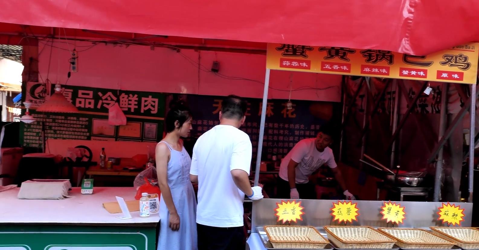 西安小伙卖炸鸡,西乡小伙卖炸鸡一天挣20万