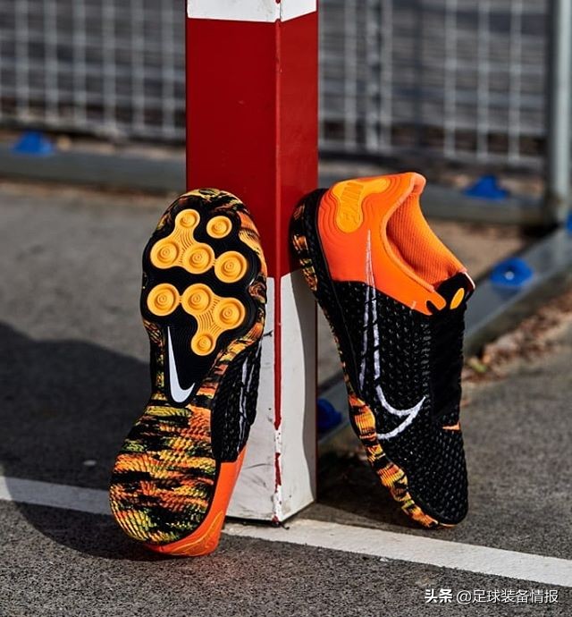 耐克足球鞋定制配色方案蓝色推荐,室内五人制足球鞋耐克