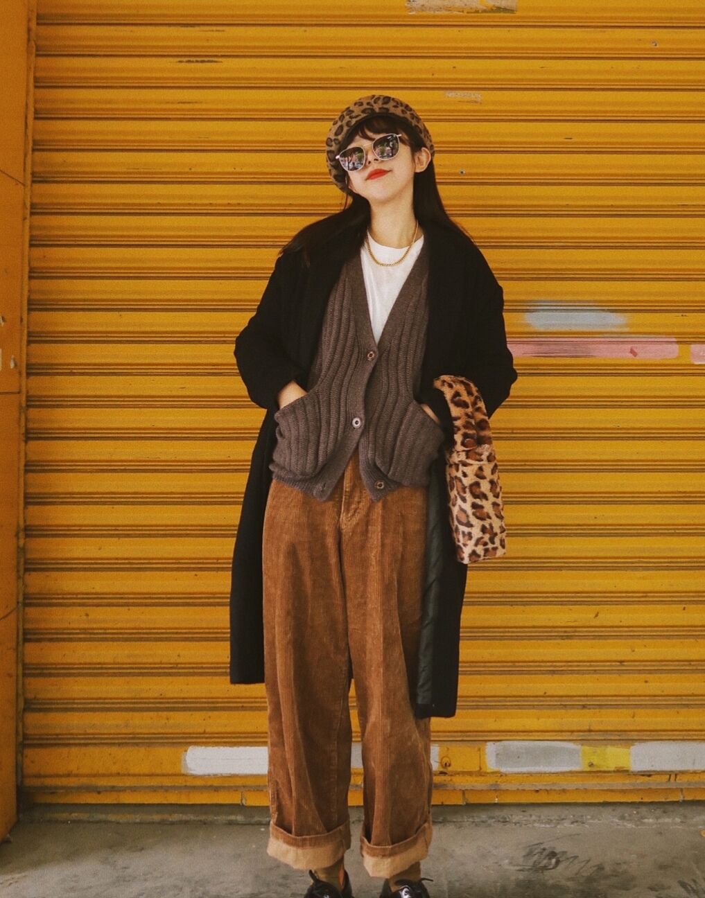 黑色大衣最显气质,黑色大衣比较普遍但越看越耐看