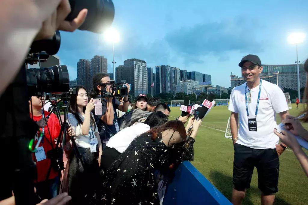 巴黎圣日耳曼抵达伯纳乌,巴黎圣日耳曼姆巴佩射门训练