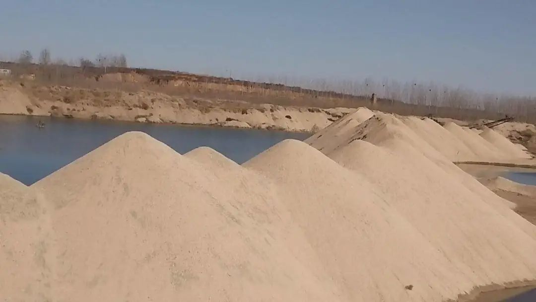 沙子迎来全球暴涨！普通人的财富保卫战，才刚刚开始