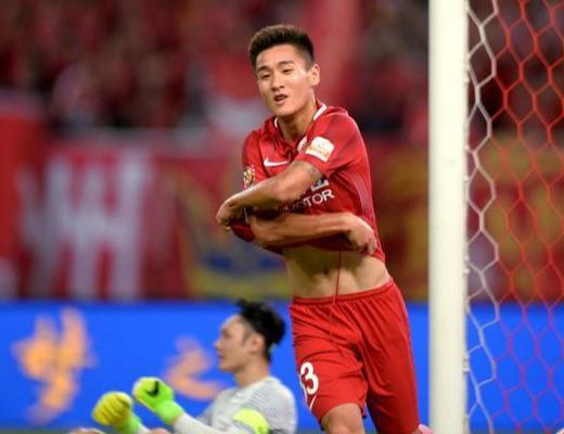 韦世豪一路本系射门击中横梁,世预赛中国战胜泰国韦世豪