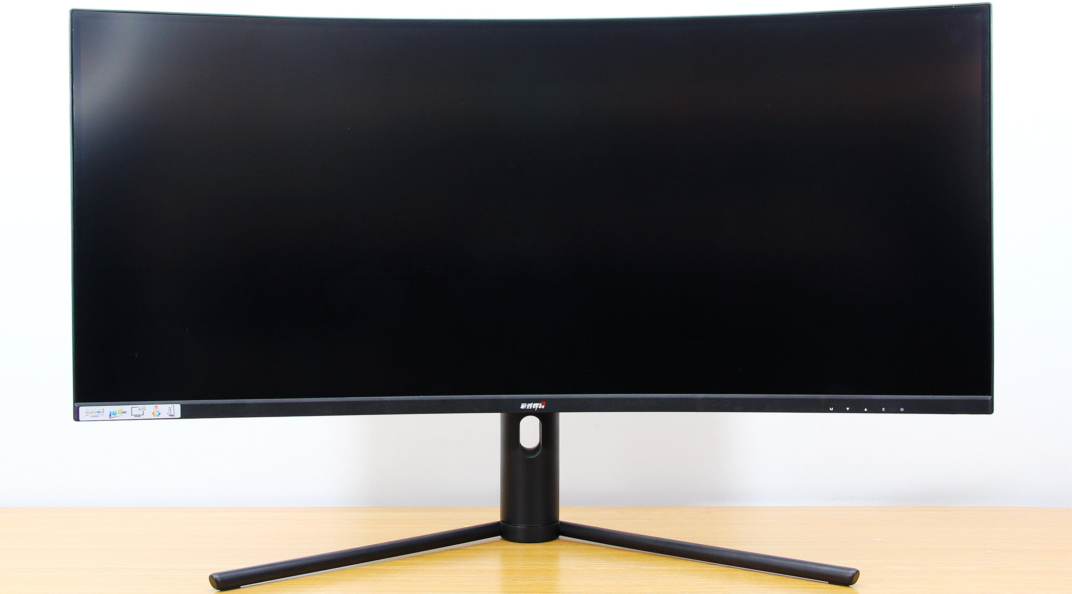 2k240hz27寸曲面带鱼屏显示器,接口丰富的34寸带鱼屏曲面显示器