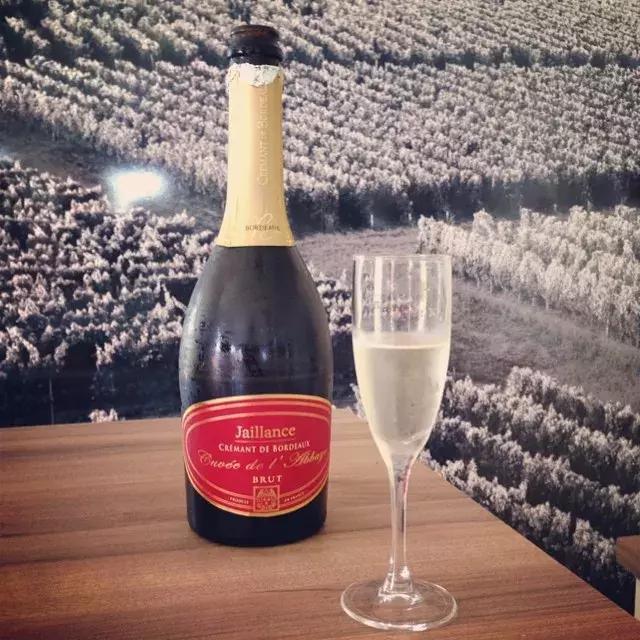 喝起泡酒真的好喝吗,喝起泡酒