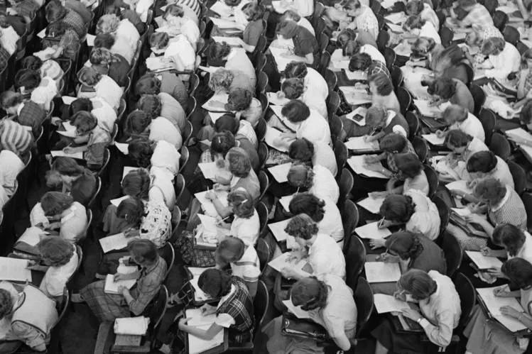 哈佛博士揭露哈耶普招生残酷真相：穷人、非白人，别爬藤了