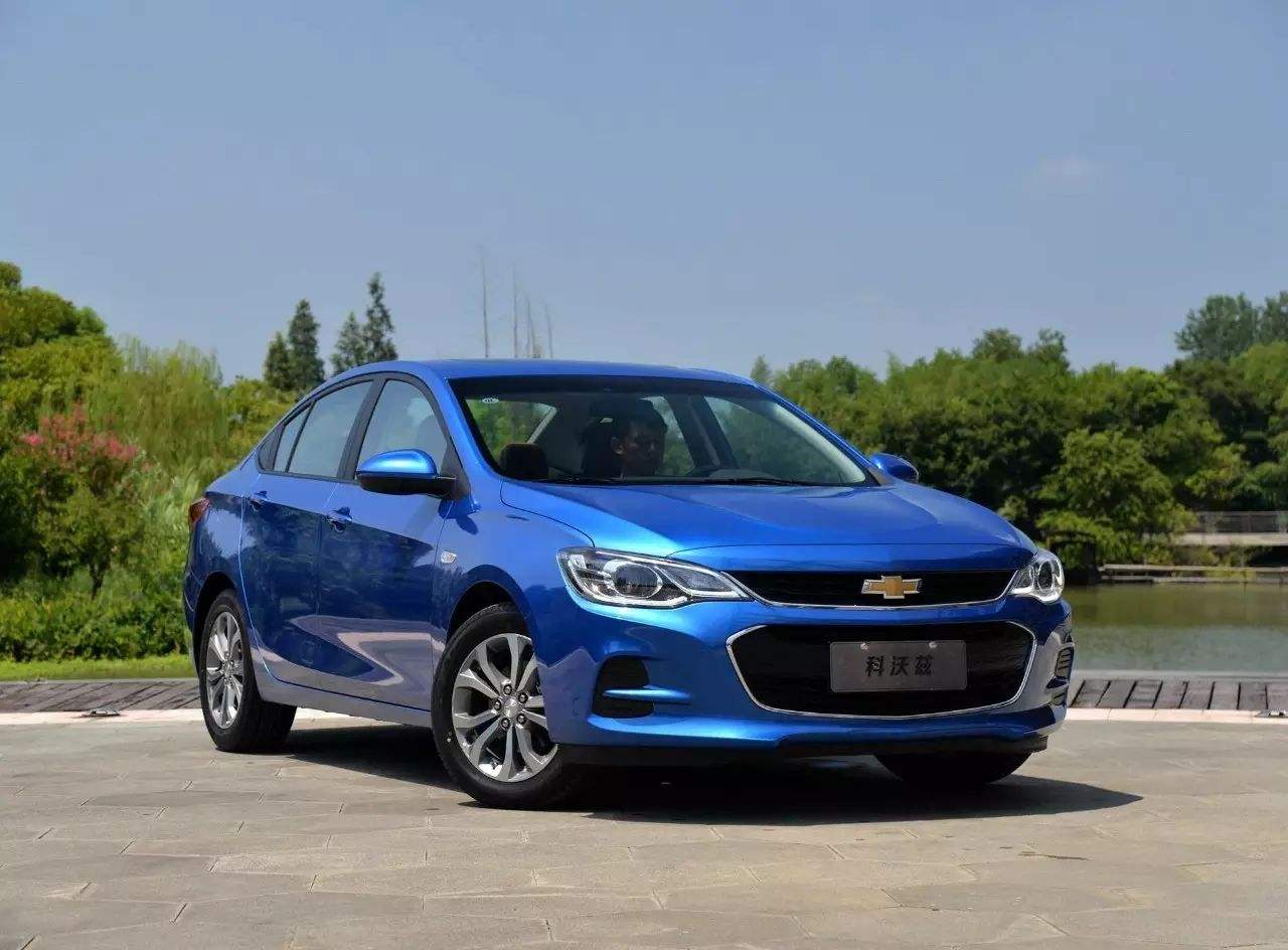 科鲁兹掀背版这款车油耗怎么样,科鲁兹掀背版1.6t顶配