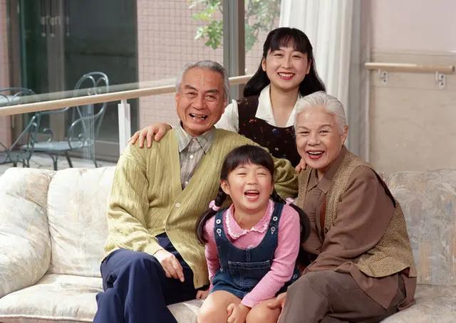 女人发现老公外遇处理方式,遇到老伴有婚外情怎么办