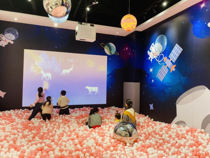 开一家儿童乐园大概需要多少钱,想开个儿童乐园起什么名字好