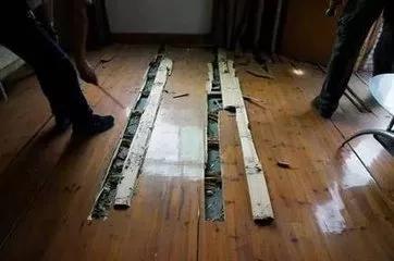 最近很多人吓得不敢开灯的视频,最近很多人被吓得不敢开灯的视频