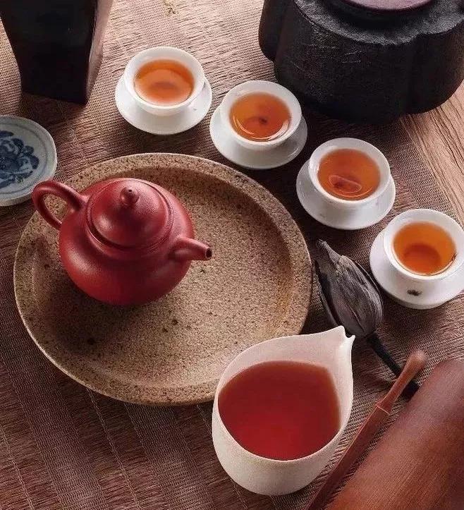 转瞬间一年过去的诗词,转眼一年过去了感慨诗句