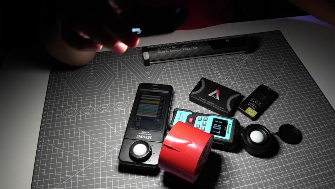 拍摄的闪光灯可以改成常亮的吗,摄影闪光灯可以换成常亮灯吗