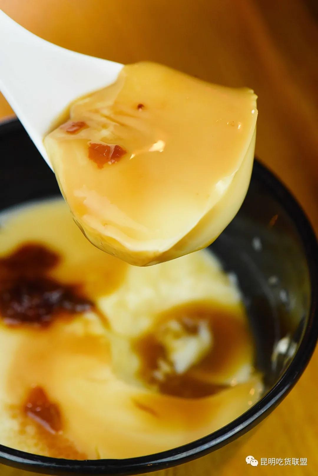 昆明老街附近哪家过桥米线好吃,昆明过桥米线百年老店哪家最正宗