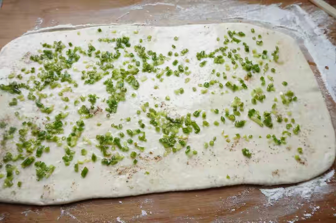 做花卷没有酵母粉使用碱可不可以,酵母粉蒸花卷需要注意什么