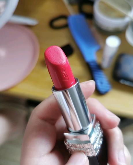 迪奥740999,迪奥999和740哪个色号好看