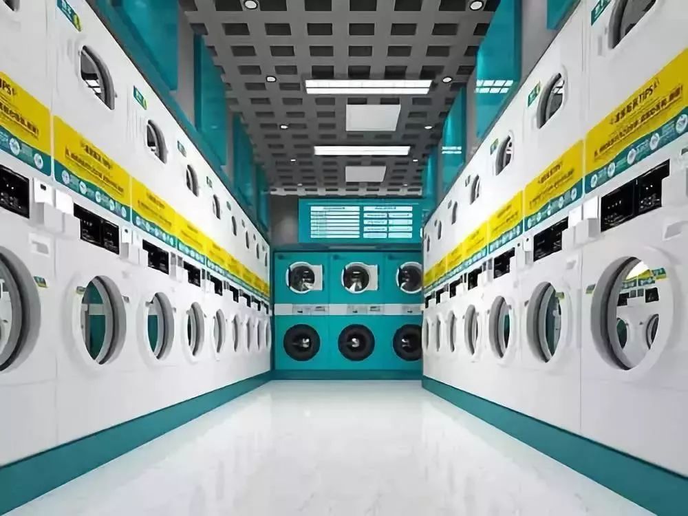 羽绒服表面发霉可以用酒精擦吗,羽绒服放衣柜里会发霉怎么回事