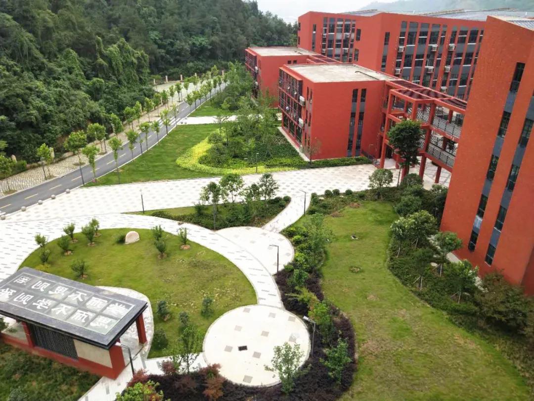 湖北十堰研究生学校,湖北十堰有研究生点的学校