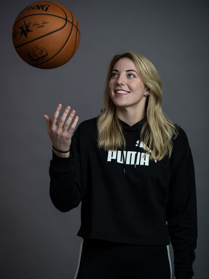 wnba女球星喜欢杜兰特,wnba萨布丽娜和杜兰特