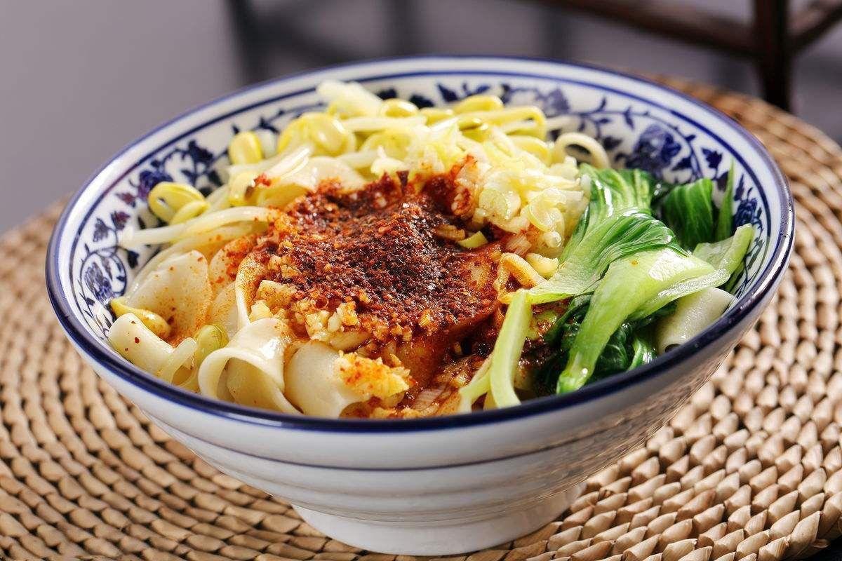 西安开面馆都有哪些特色面,最火爆的西安面馆