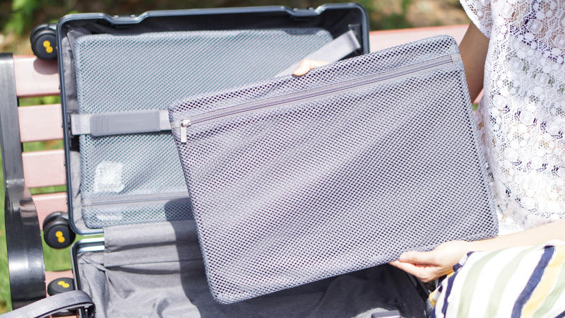 粗铝框设计，TSA密码锁，地平线8号行李箱，出差旅行好伙伴