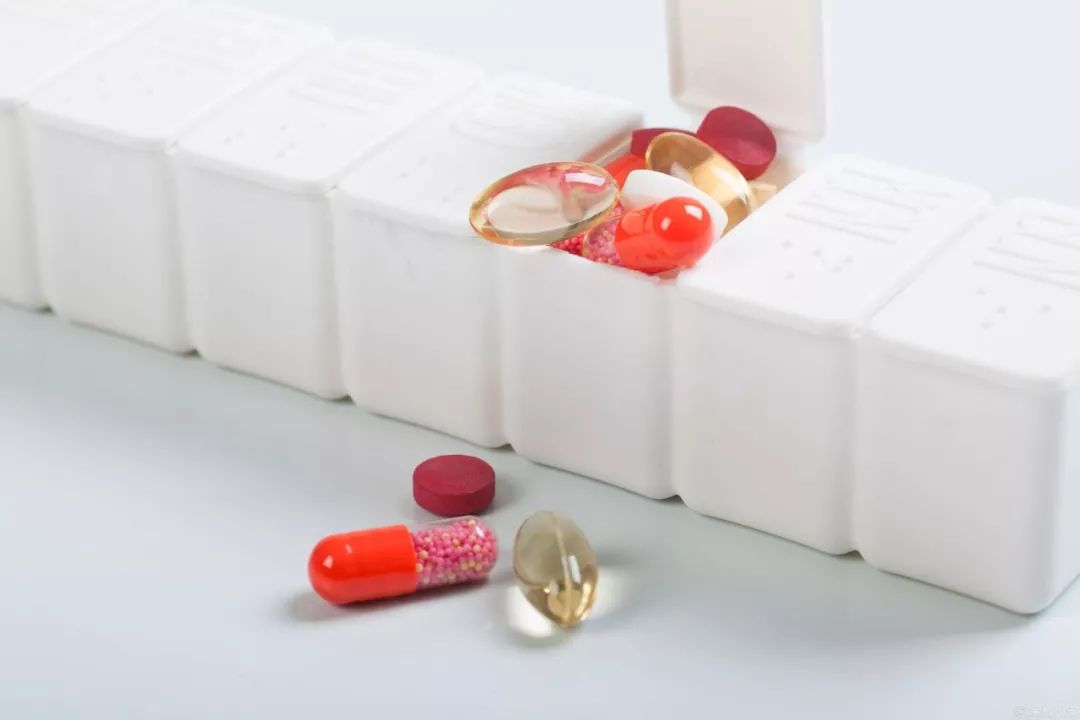 治疗丙肝的特效药吉三代价格,2021年吉三代治疗丙肝多少钱一盒