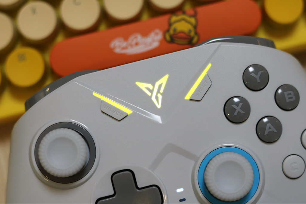 飞智黑武士2手柄指套,支持体感的手机游戏