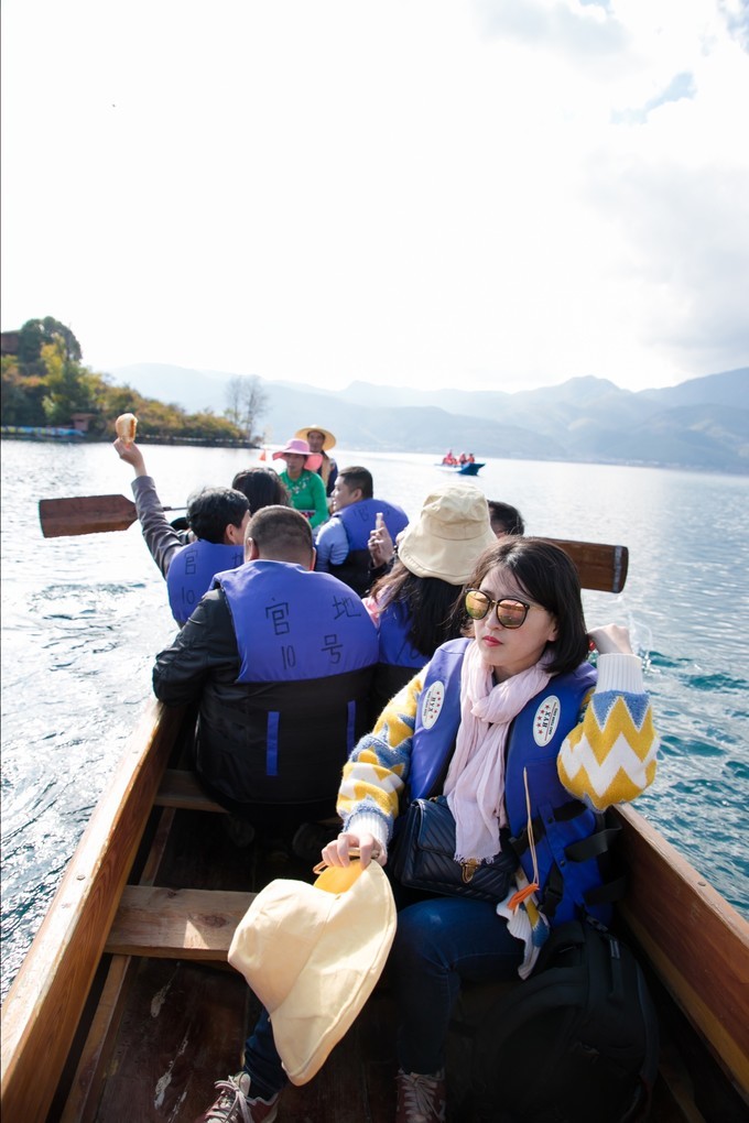 消失的地平线上的“香巴拉”和“女儿国”（二）