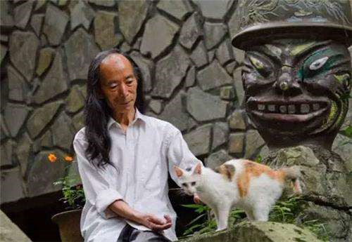 贵州大山悬崖男子隐居40年,贵州男子山林隐居20年