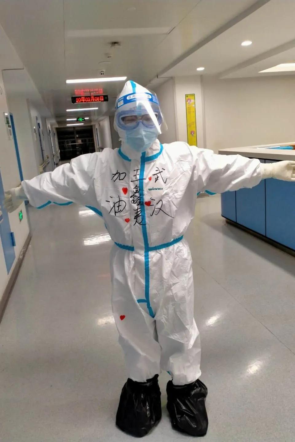 致敬2020每一个逆行的背影,回顾2019年消防员最美逆行背影