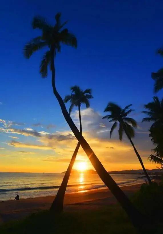 天涯海角就是一块大石头,海南岛天涯海角石头还在吗