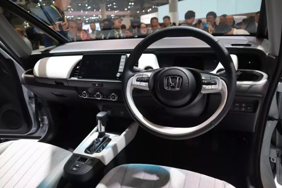 试驾全新本田飞度,试驾本田新飞度