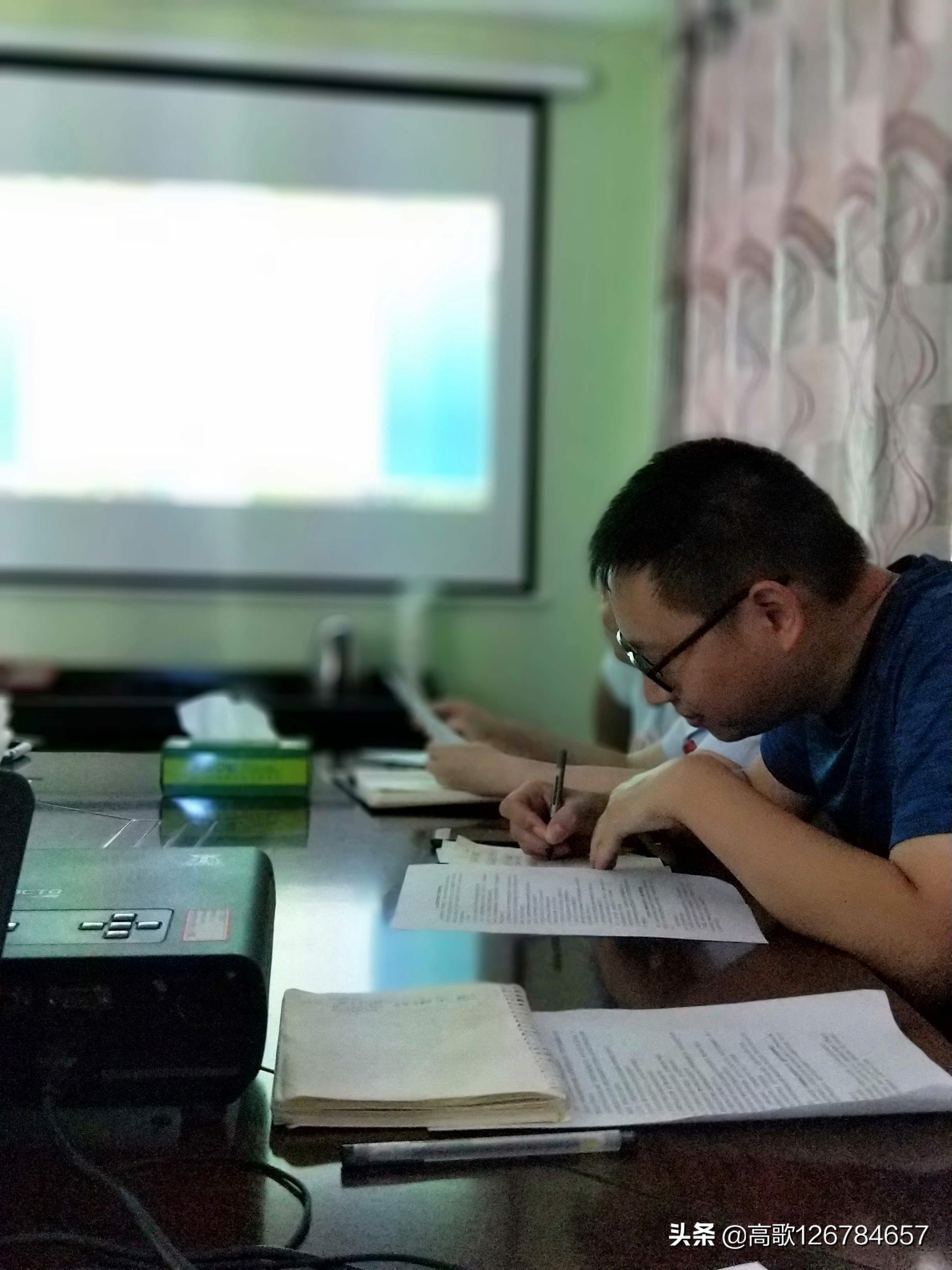 口腔医生周欢,武汉大众口腔医生