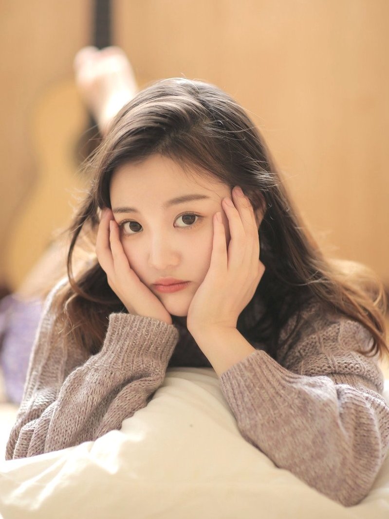 柿子树下人像照片拍照姿势,9个人像写真拍照姿势