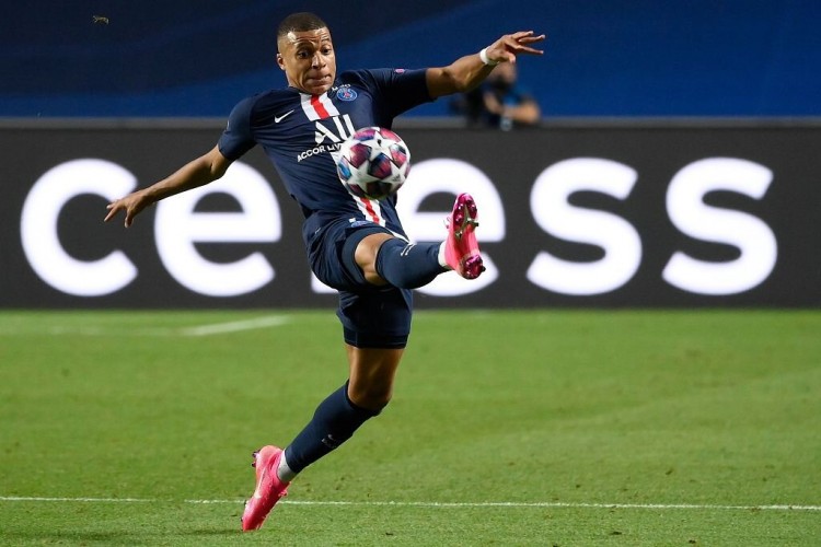 姆巴佩成名战摩纳哥曼城次回合,欧冠姆巴佩射破球网再现经典