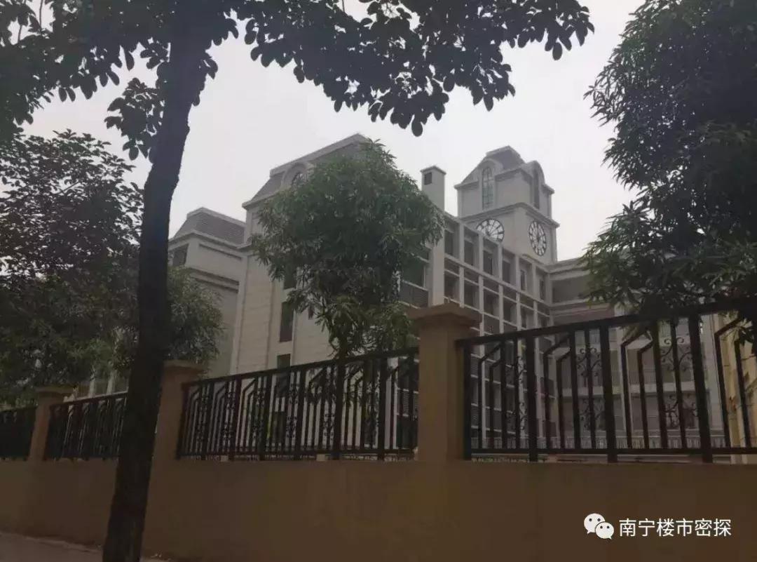 南宁3.5W一年的民办学校,以公费就读,你读还是不读?