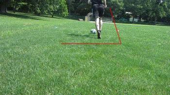 停球技巧慢动作视频,如何停球转身过人