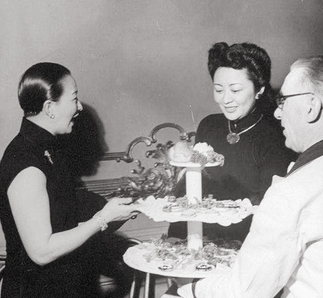 孔令仪携天价嫁妆下嫁凤凰男,孔令仪和穷小子结婚视频