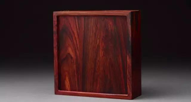 你了解红木吗,小酸枝和大红酸枝有什么区别