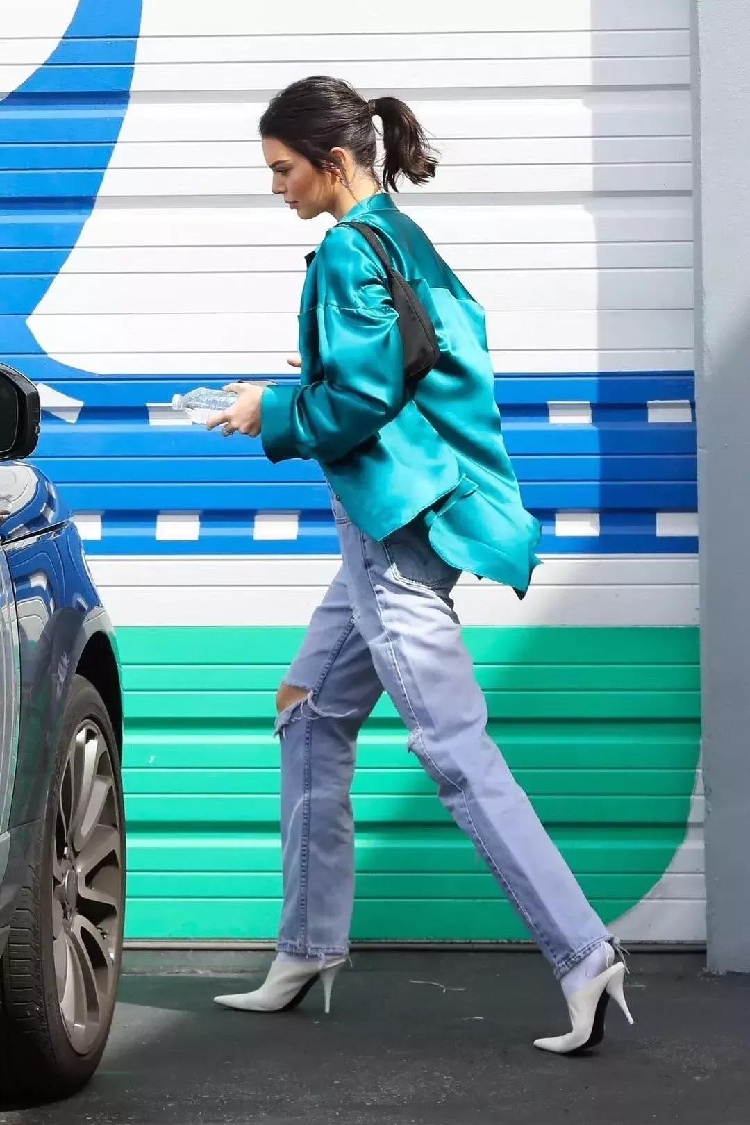 奶奶都嫌丑的旧包被Jennie背过后，半个地球的时尚博主疯狂求同款