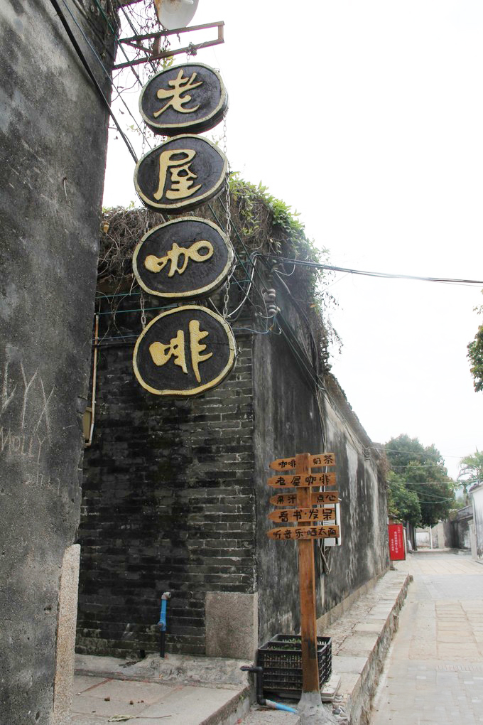 珠海和澳门一河之隔,珠海号称百岛之城