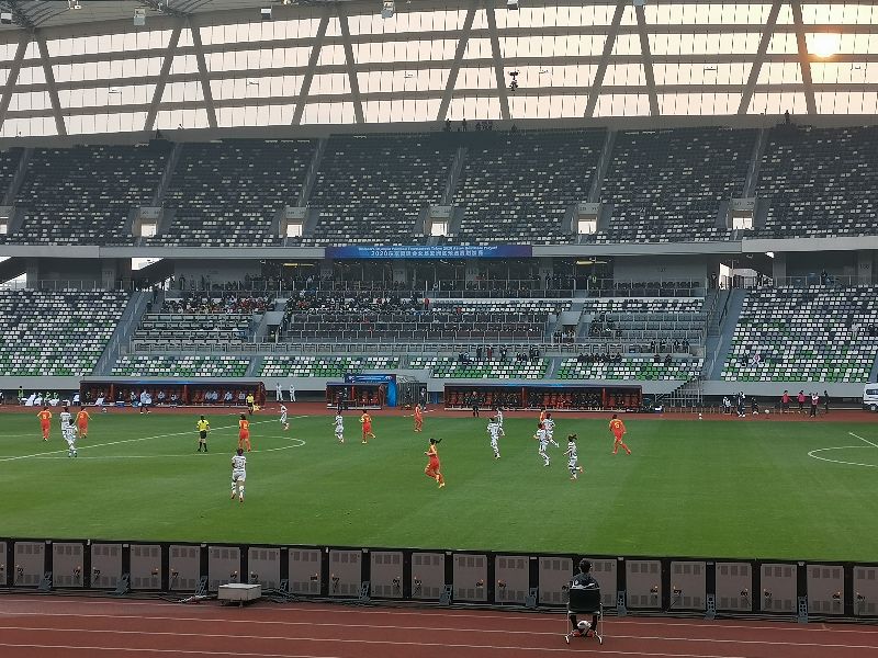 中日韩女足对阵世界强队惨败,中国女足5-4战胜美国女足现场直播