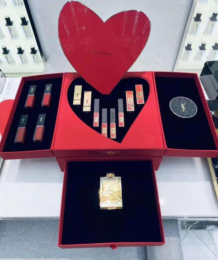 七夕节送女朋友实用口红,七夕男朋友送这几支口红