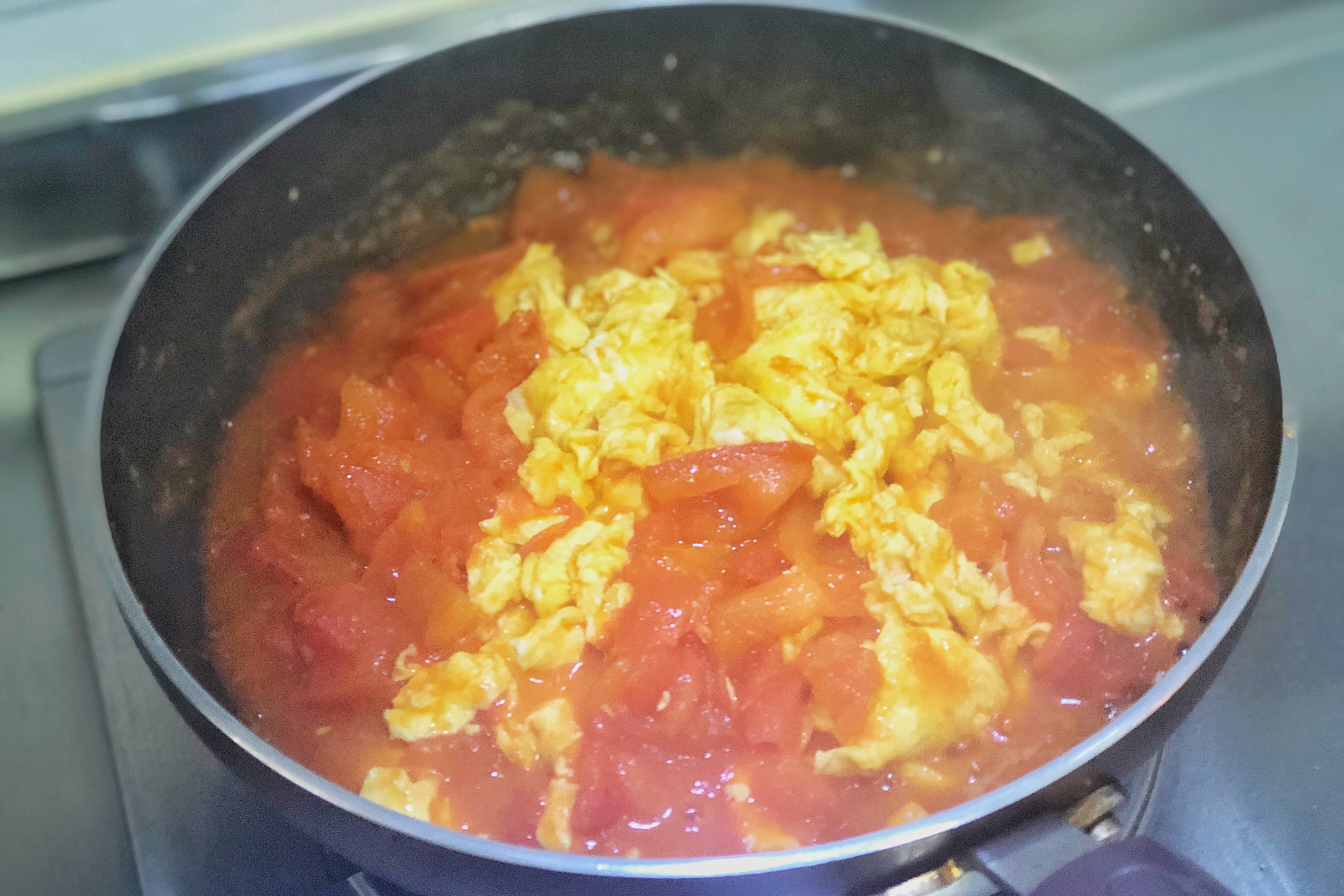 自己在家做拉面一次就能成功，和西红柿鸡蛋卤是绝配，爽滑弹牙