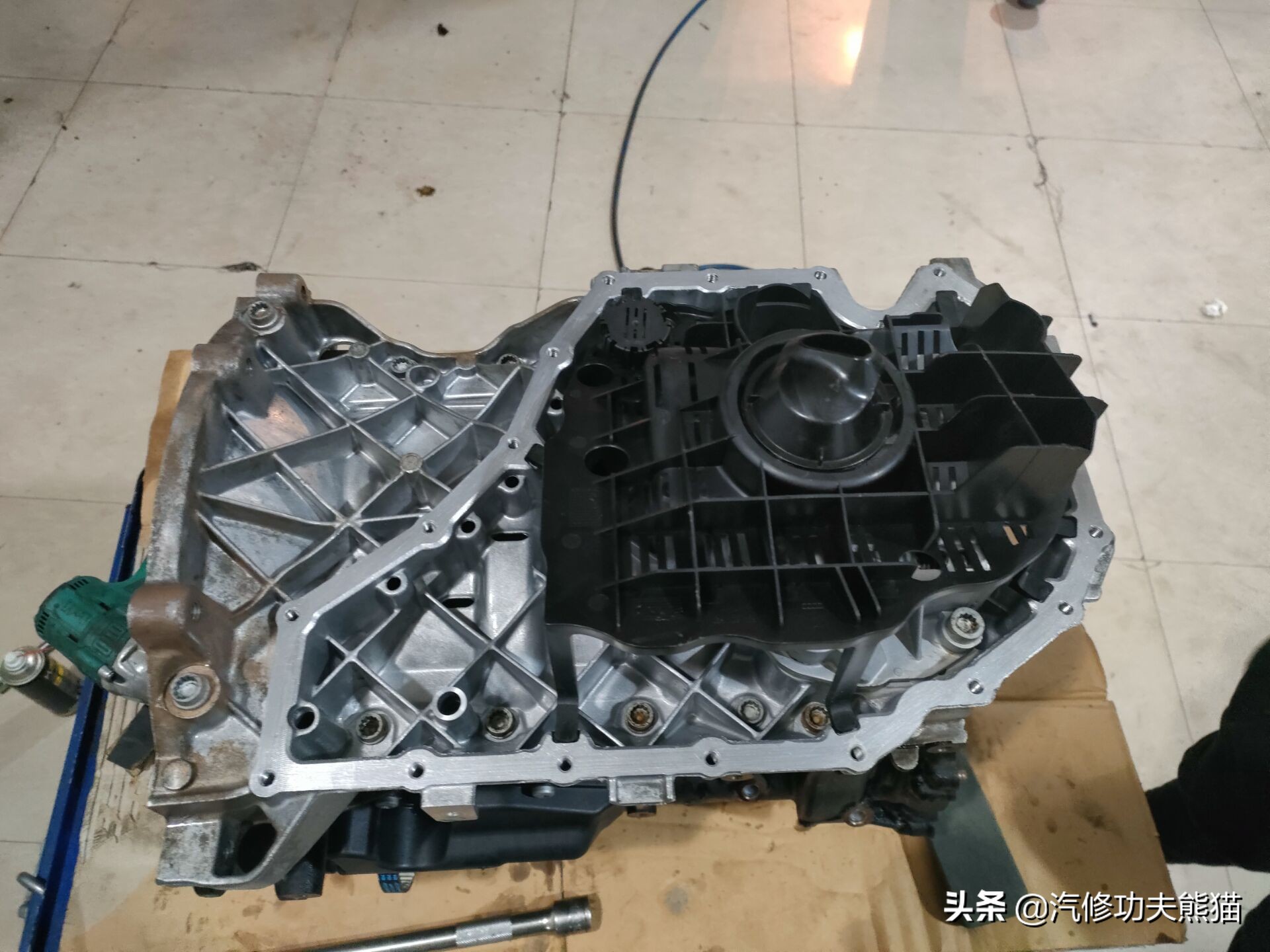 奥迪q5这车质量怎样,现在的奥迪q5烧机油