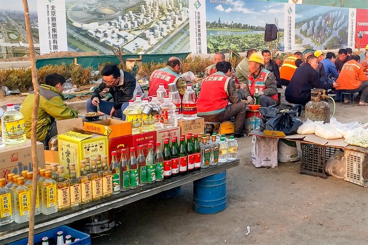 火神山建设农民工,火神山医院农民工