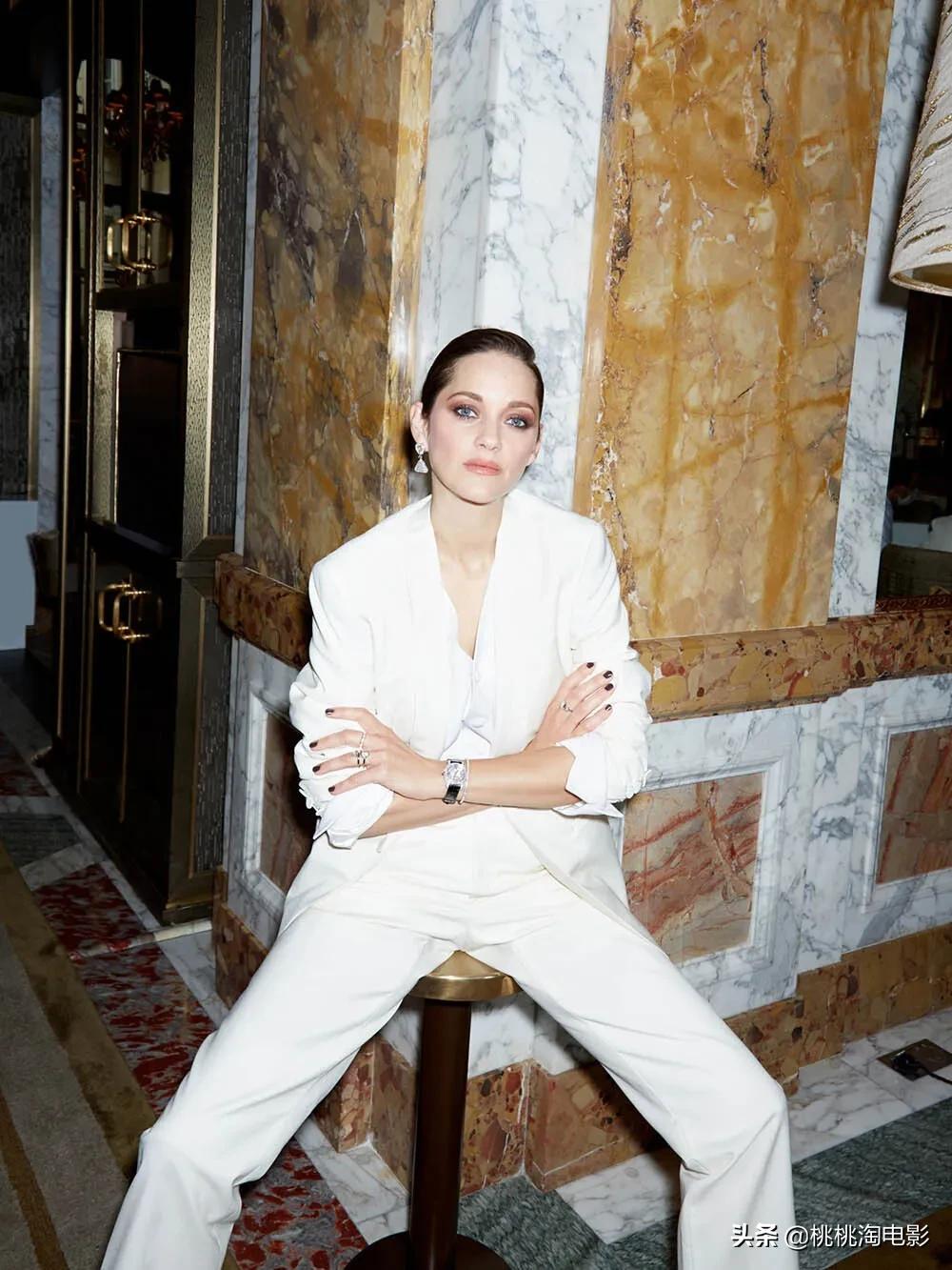 组图：美得毫不费力！“法国玫瑰”玛丽昂·歌迪亚杂志大片