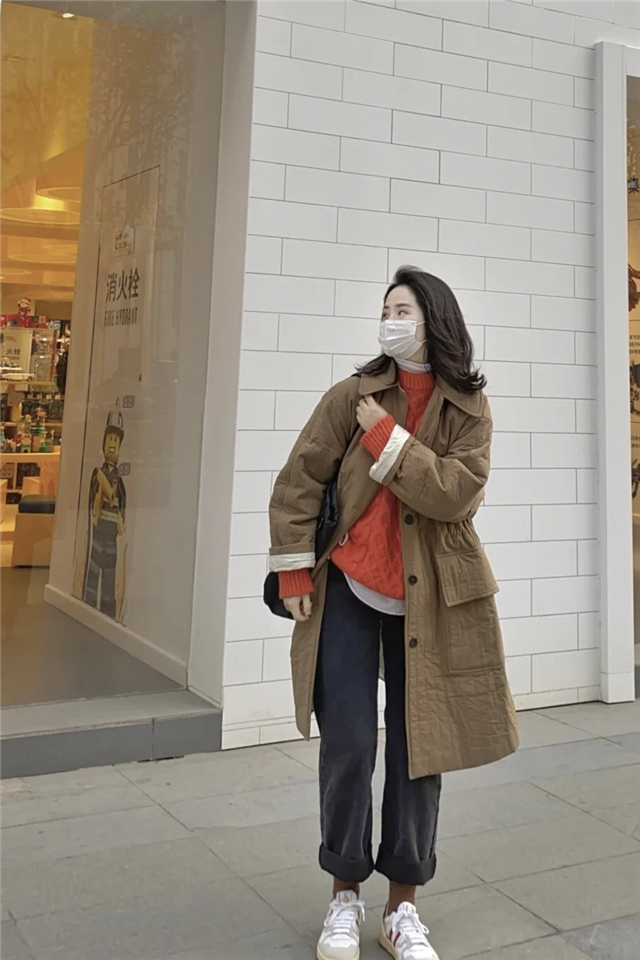 红色是秋冬最显气质的时髦的颜色,怎么把红色穿出不落俗套的时髦感