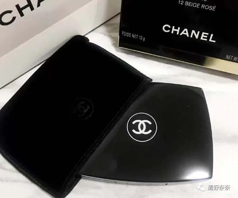 推荐一款平民好用的粉饼,给推荐一款特别细腻不干的粉饼